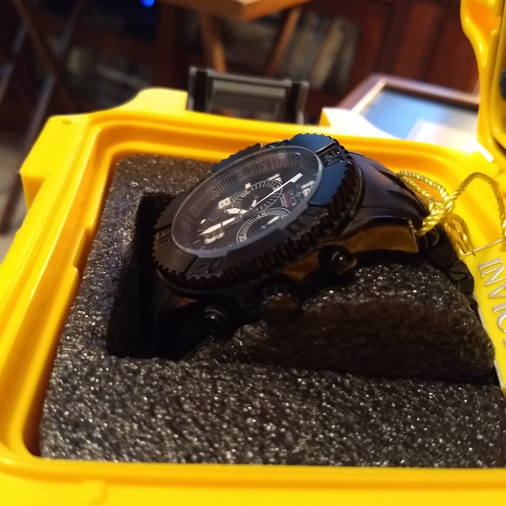 Men's Invicta watch - Picture 2 of 7